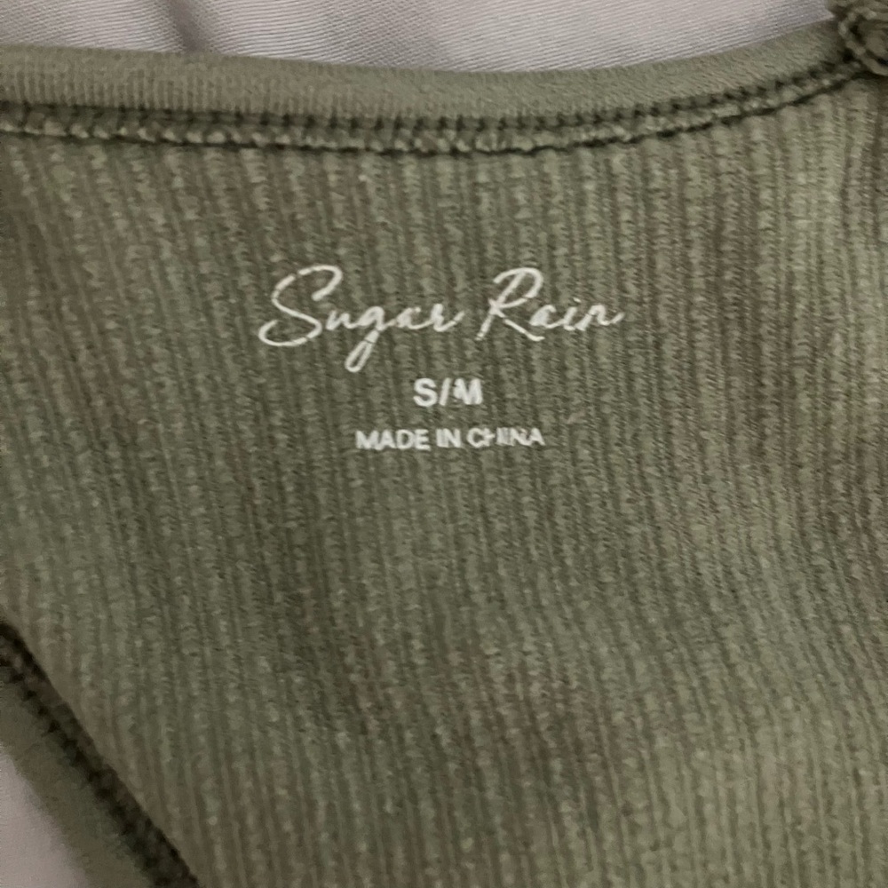 Olive Ribbed Cropped Tank Top - Picture 5 of 6